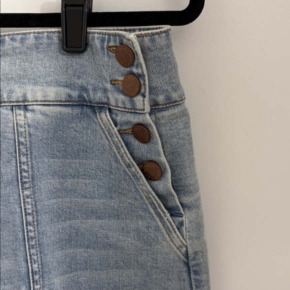 Alice + Olivia Donald Jean Short, Rockstar Blue - Picture 7 of 13